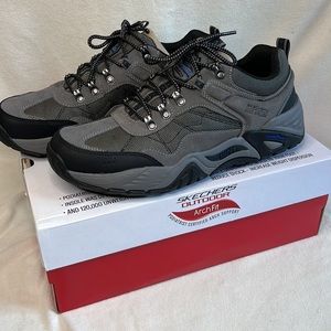 NWT, Skechers Outdoor Water Resistant Shoes, Mens 11